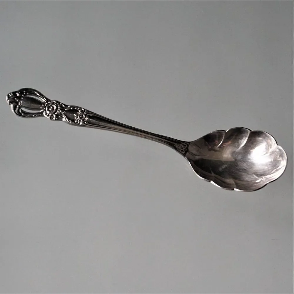 1847 Rogers Bros GRAND HERITAGE International Silverplate 1968 Sugar Spoon